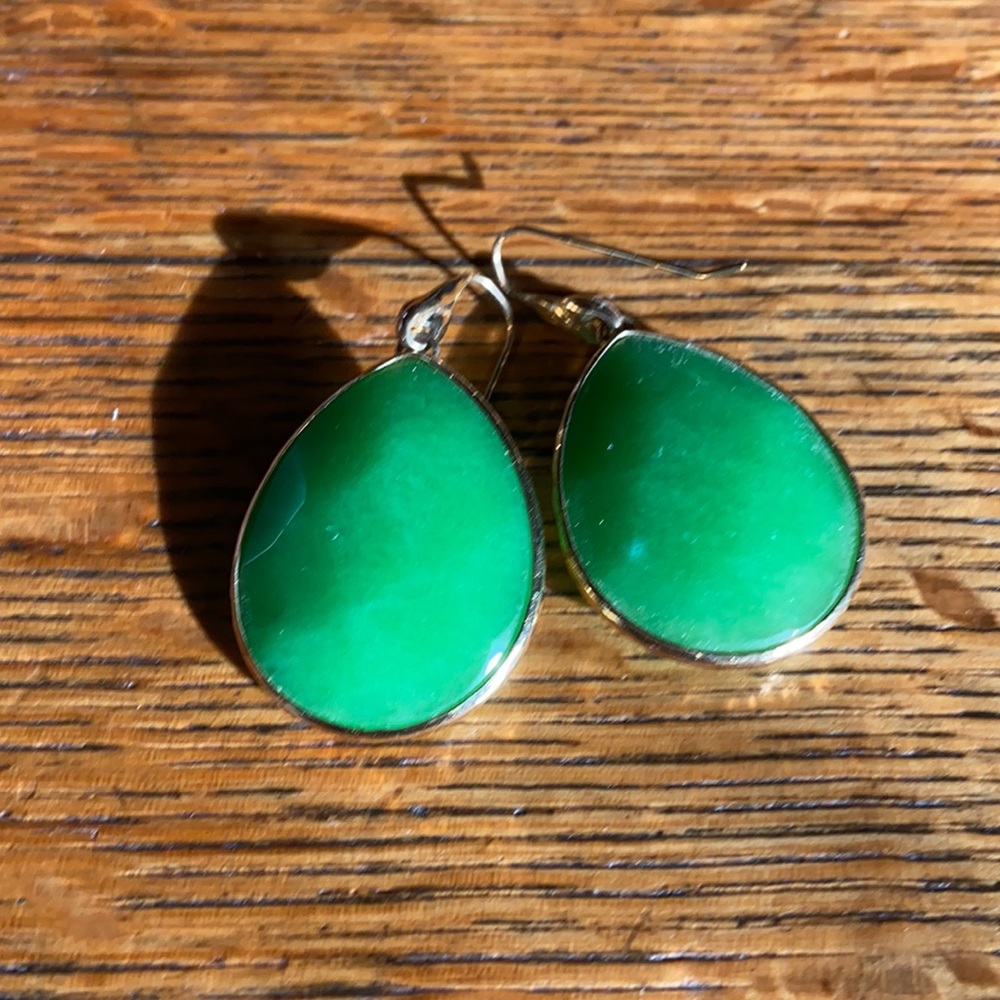 Stella and dot green teardrop earrings